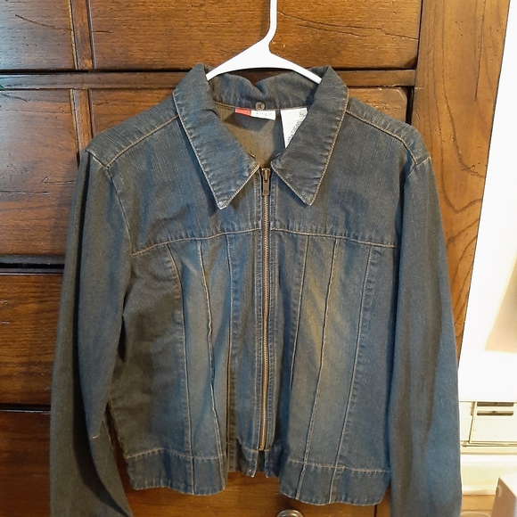 Denim jacket - Picture 2 of 5